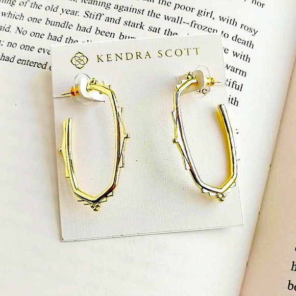 Kendra Scott Jewelry - KENDRA SCOTT Baroque Ella Hoop Earrings in Gold
